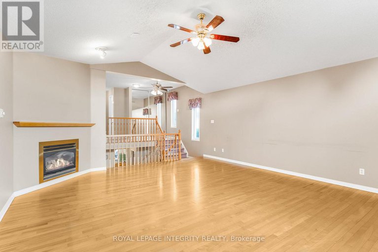 28999815/1659-toulouse-crescent/orleanssunridge/ottawa/ontario/K1C6K5_16