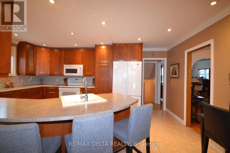 29240139/909-chapman-street/town-of-rockland/clarence-rockland/ontario/K4K1E5_6