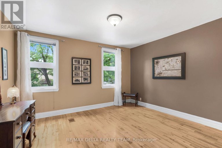 28737271/245-york-street/lower-town/ottawa/ontario/K1N5T9_20