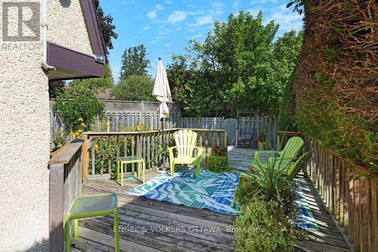 29665658/3354-chilliwack-way/sawmill-creektimbermill/ottawa/ontario/K1T1P5_25