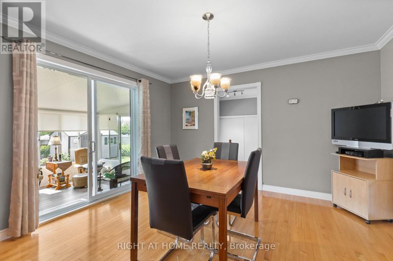 28599787/2355-raymond-street/town-of-rockland/clarence-rockland/ontario/K4K1K3_9