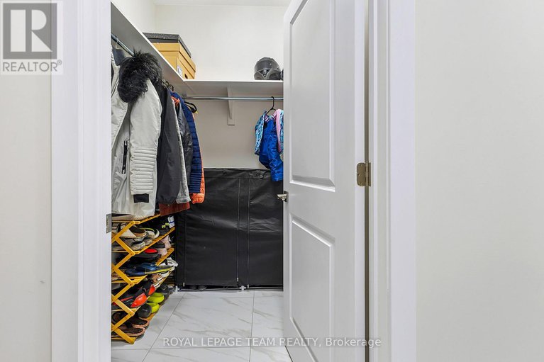 29213480/224-trudeau-crescent/russell-twp/russell/ontario/K4R1E5_43