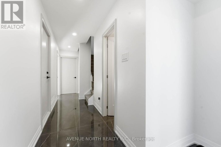 29623179/4-marielle-court/fairfield-heights/ottawa/ontario/K2B8P4_4