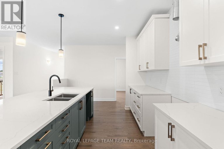 28494507/62-hogan-drive/mcnabbraeside-twps/mcnabbraeside/ontario/K7S0H8_19