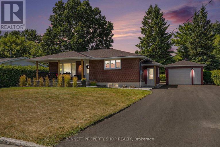 28737781/1476-maxime-street/pineview/ottawa/ontario/K1B3L1_31