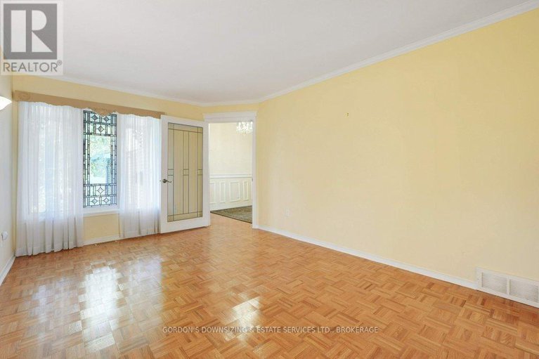 29039084/30-chickasaw-crescent/bridlewood/ottawa/ontario/K2M1M5_9