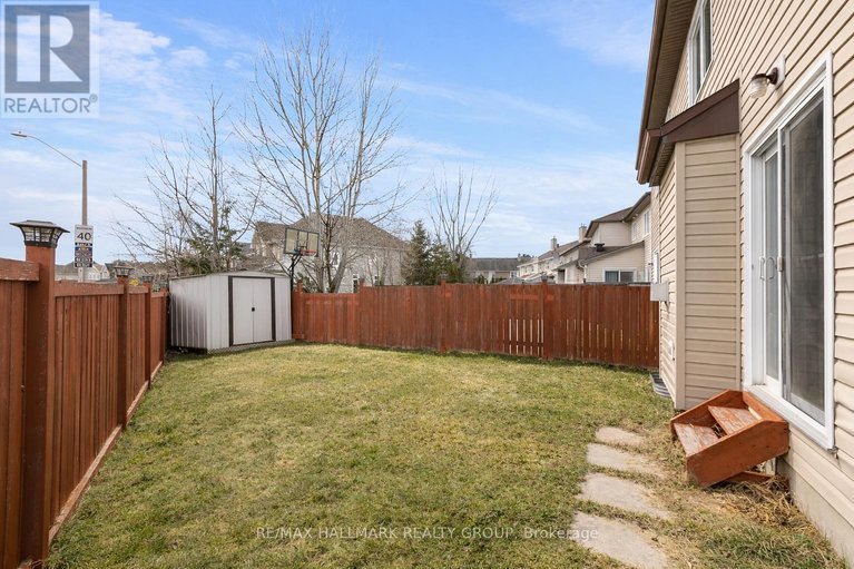 29454598/4120-kelly-farm-drive/blossom-parkkemp-parkfindlay-creek/ottawa/ontario/K1T4J2_30