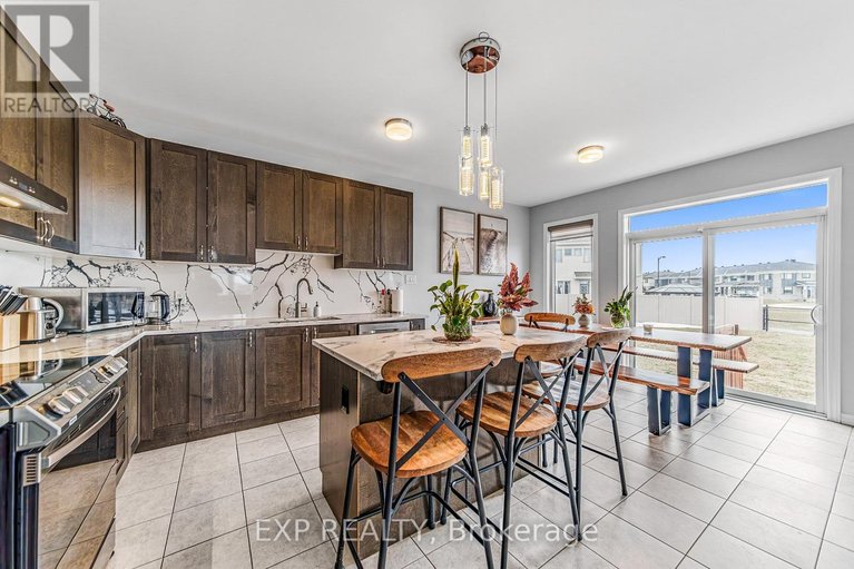 29484137/527-alcor-terrace/half-moon-bay/ottawa/ontario/K2J6N6_12