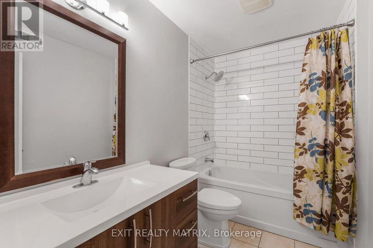 29041332/6343-deermeadow-drive/greely/ottawa/ontario/K4P1M9_30