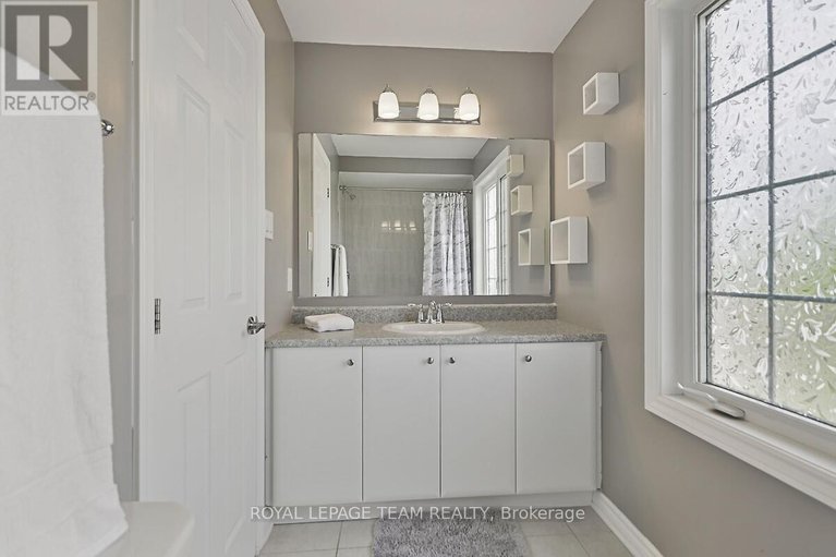 28542675/340-astelia-crescent/stittsville-north/ottawa/ontario/K2S0W7_18