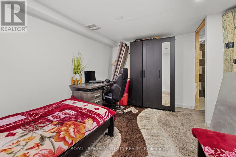 28599502/3485-mccarthy-road/hunt-clubwestern-community/ottawa/ontario/K1V8Z9_29