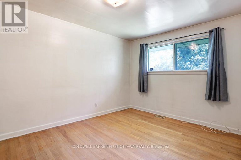 28655520/2133-westbourne-avenue/mckellar-heightsglabar-park/ottawa/ontario/K2A1N3_19
