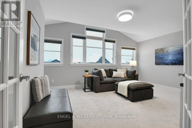 29357052/134-winterhaven-drive/mer-bleuebradley-estatesanderson-park/ottawa/ontario/K1W0H4_31