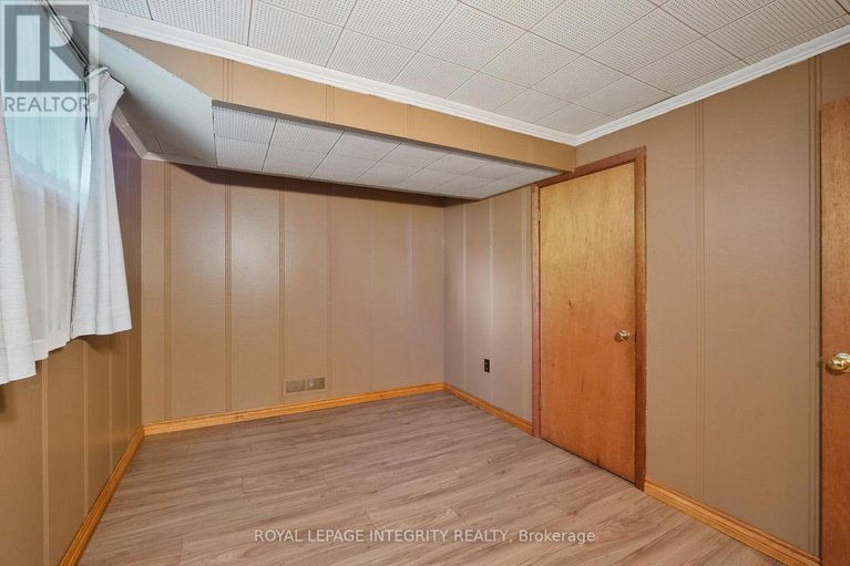 28863482/81-drouin-avenue/overbrook/ottawa/ontario/K1K2A6_40