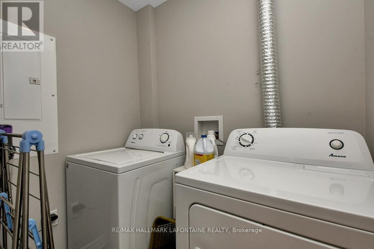 28124719/114-120-prestige-circle/chatelaine-village/ottawa/ontario/K4A1B4_30