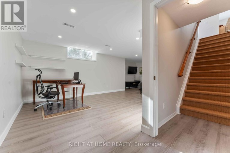 29043012/316-maxwell-bridge-road/morgans-grantsouth-march/ottawa/ontario/K2W0A5_28