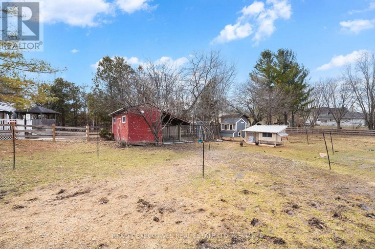 29627788/416-main-street/winchester/north-dundas/ontario/K0C2K0_31