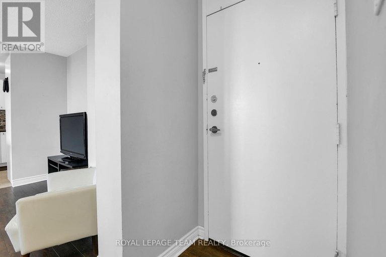 28762846/811-2000-jasmine-crescent/beacon-hill-south/ottawa/ontario/K1J8K4_6