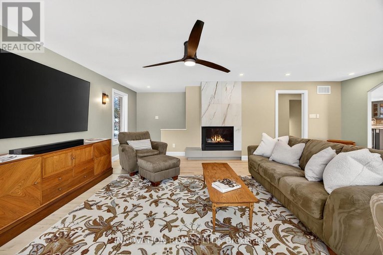 29537324/1056-heenan-terrace/manotick-long-island-nicholls-island/ottawa/ontario/K4M1J2_16