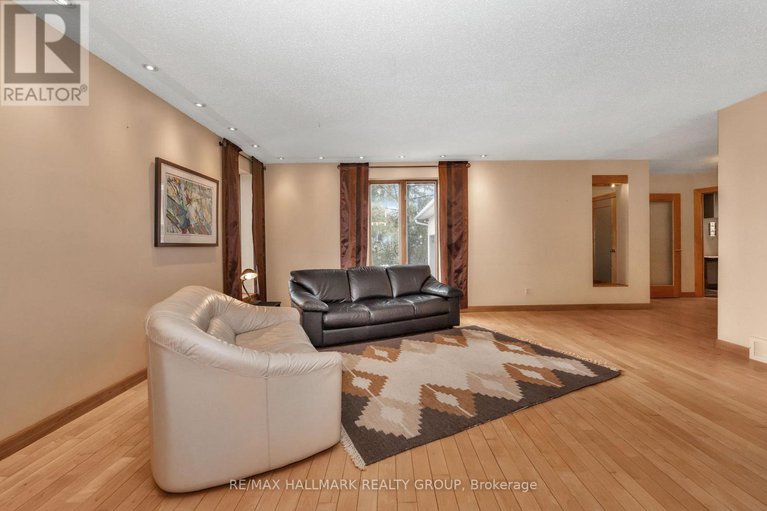 28166782/42-twilight-aka-davidson-crescent/rothwell-heights/ottawa/ontario/K1J6M3_7