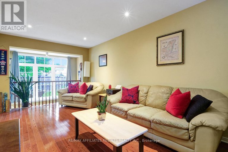 28577158/310-silbrass-private/stonebridge/ottawa/ontario/K2J5M5_7
