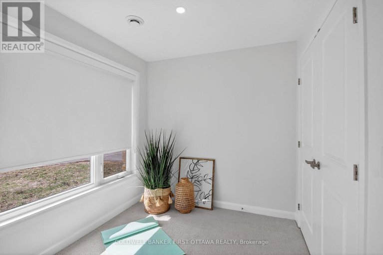 29585557/77-cherry-blossom-private/redwood-park/ottawa/ontario/K2H6Z9_3