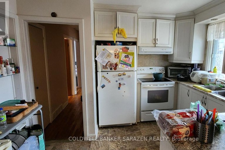 29554876/911-blair-road/cardinal-heights/ottawa/ontario/K1J7M8_15