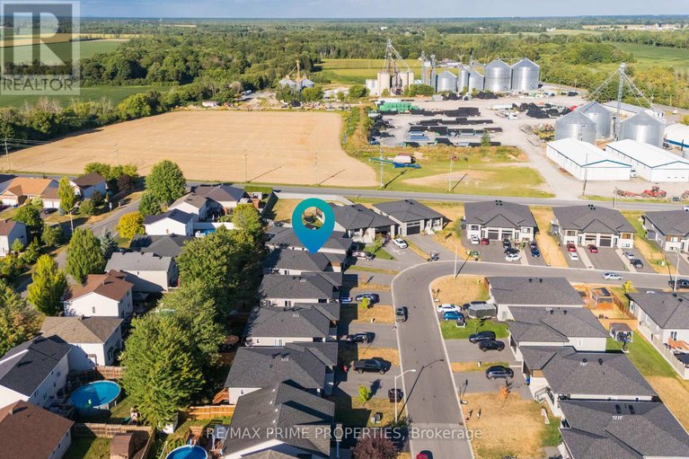 28765562/208-filion-street/embrun/russell/ontario/K0A1W0_4