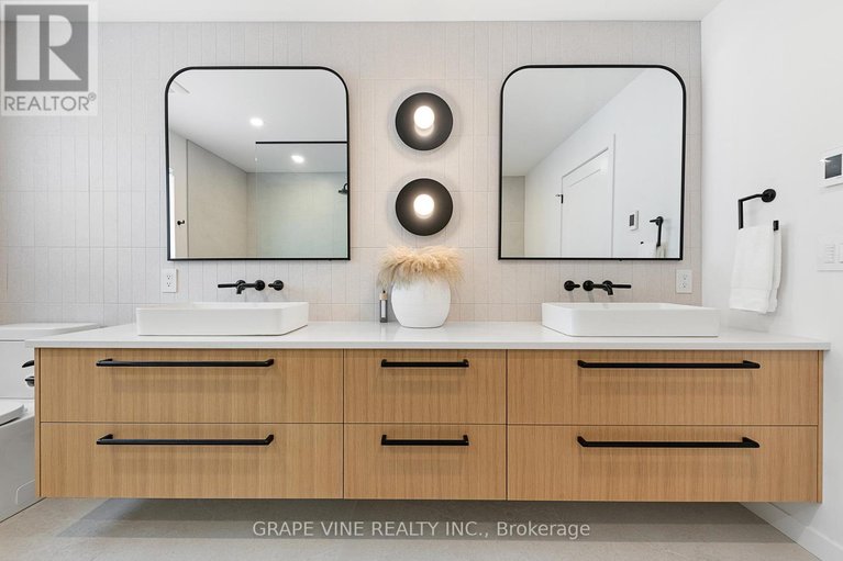 29642909/1108a-falaise-road/borden-farmstewart-farmcarleton-heightsparkwood-hills/ottawa/ontario/K2E6R2_25