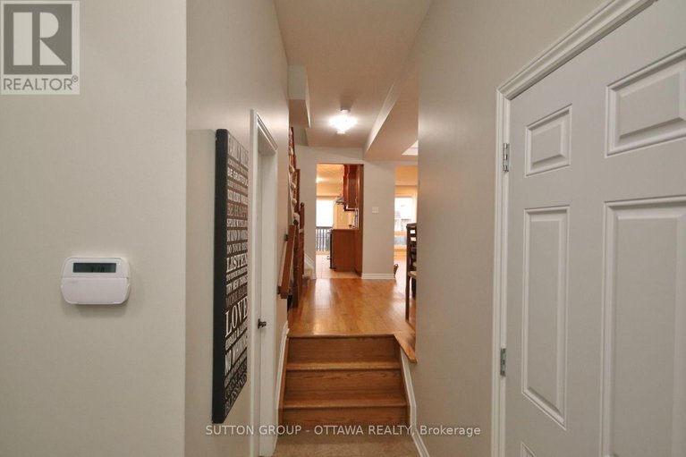 28983773/1267-shillington-avenue/carlington/ottawa/ontario/K1Z8A1_6