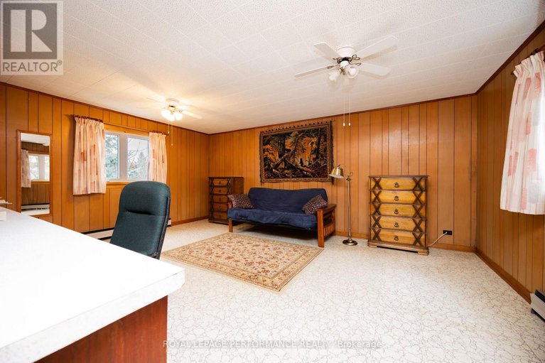 29632412/11-peter-street/maxville/north-glengarry/ontario/K0C1T0_26