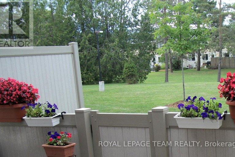 29537105/35-2027-stonehenge-crescent/pineview/ottawa/ontario/K1B4N7_26