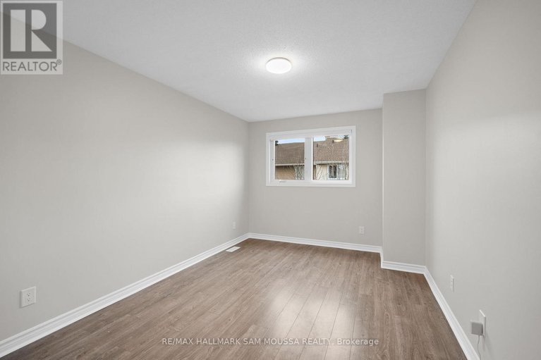 29090641/18-manju-street/hunt-club-park/ottawa/ontario/K1G4T7_34