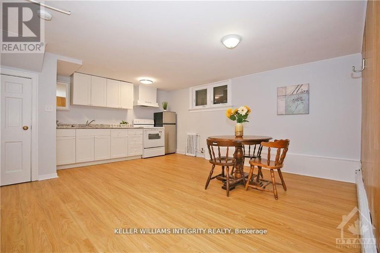 28436657/39-goulburn-avenue/sandy-hill/ottawa/ontario/K1N8C7_23