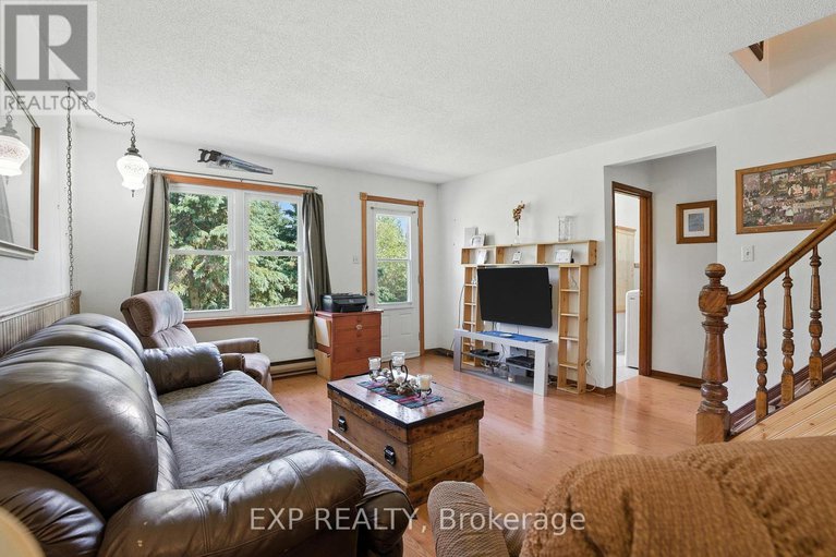 28525895/7800-34-highway/vankleek-hill/champlain/ontario/K0B1R0_8