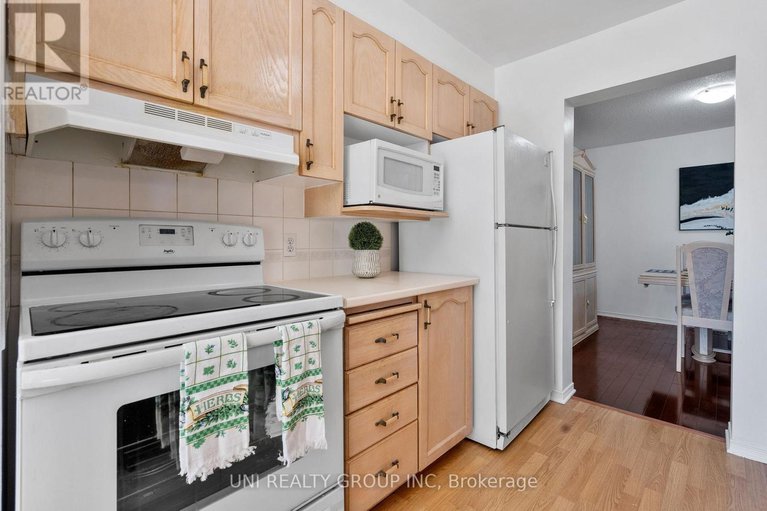 28876719/6134-red-willow-drive/chapel-hill/ottawa/ontario/K1C7J8_16
