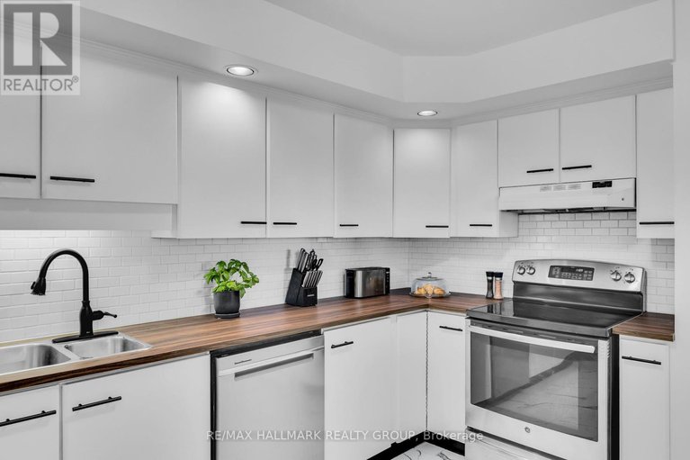 28934714/3-5-timberview-way/westcliffe-estates/ottawa/ontario/K2H9M6_24