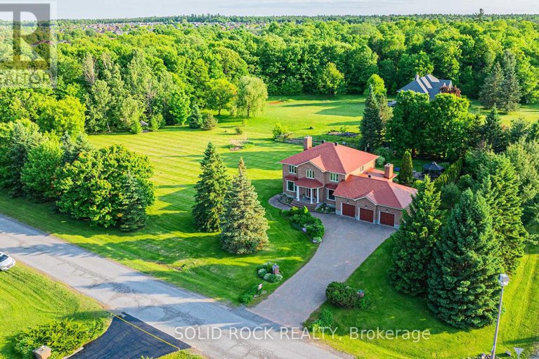 28411902/42-marchbrook-circle/rural-kanata-central/ottawa/ontario/K2W1A1_1