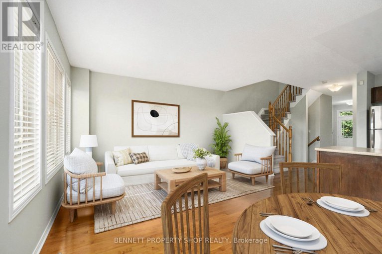 28577156/526-pepperville-crescent-n/emerald-meadowstrailwest/ottawa/ontario/K2M0E5_4