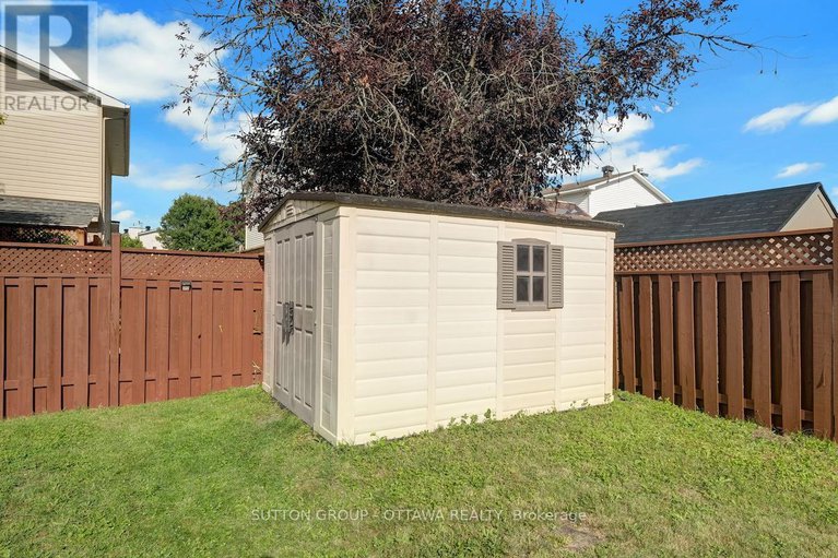 28649208/1677-bottriell-way-n/fallingbrookpineridge/ottawa/ontario/K4A1W1_47