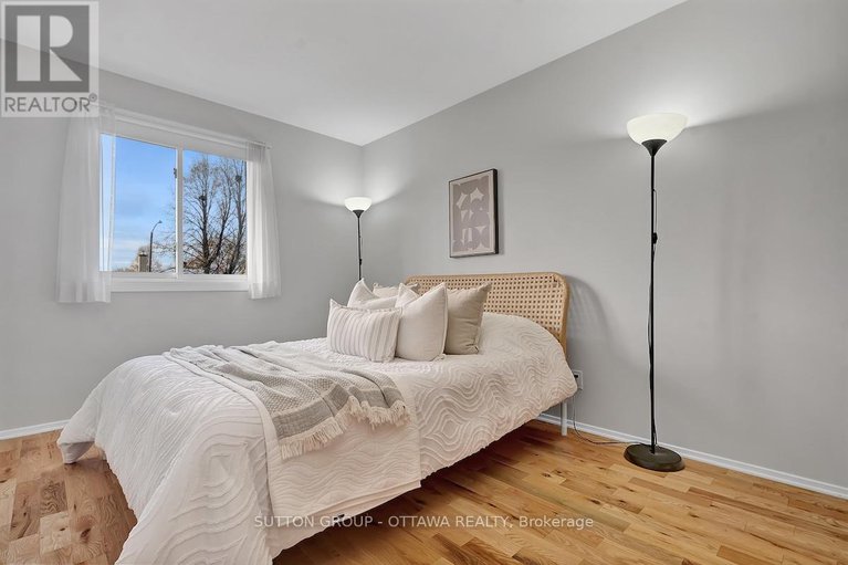 29123796/1540-bourcier-drive/bilberry-creekqueenswood-heights/ottawa/ontario/K1E3J2_28