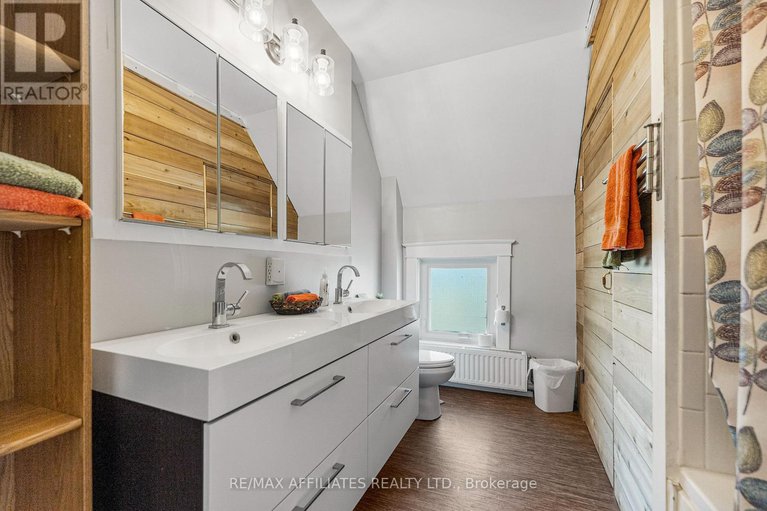 28879958/2442-hwy-511-highway/drummond-n-elmsley-drummond-twp/drummondnorth-elmsley/ontario/K0G1K0_28