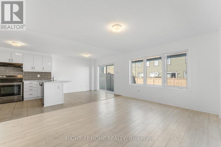 28857821/47-mudminnow-crescent/avalon-west/ottawa/ontario/K4A5H9_15