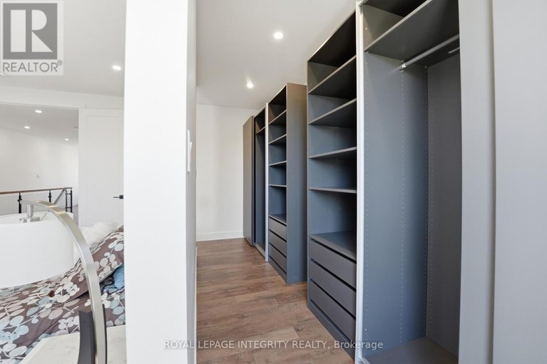 29663854/984-watson-street/fairfield-heights/ottawa/ontario/K2B6C2_26