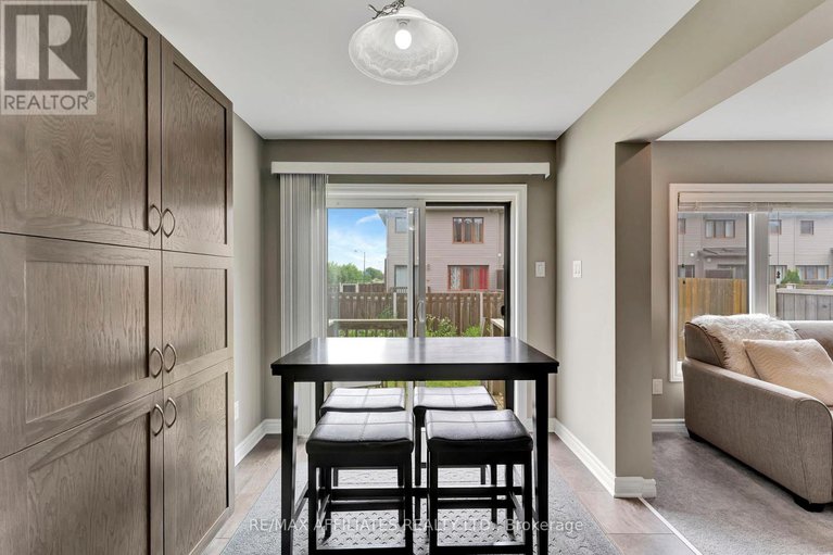 28562924/625-trigoria-crescent/avalon-west/ottawa/ontario/K4A1B1_13