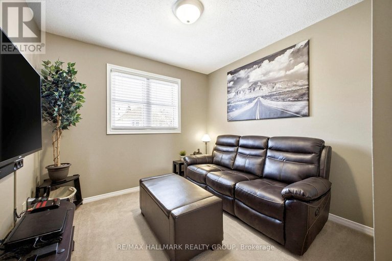 29549614/178-equestrian-drive/bridlewood/ottawa/ontario/K2M2B9_21