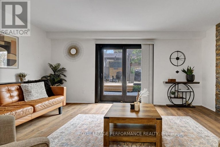 29674269/510-foxview-place/cfb-rockcliffe-and-area/ottawa/ontario/K1K4C4_15