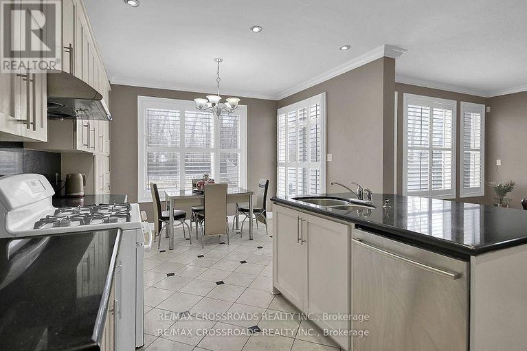 28634126/10-tierney-drive/longfields/ottawa/ontario/K2J4W2_13