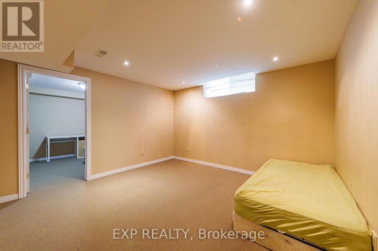 29636240/356-west-ridge-drive/stittsville-south/ottawa/ontario/K2S2G8_28