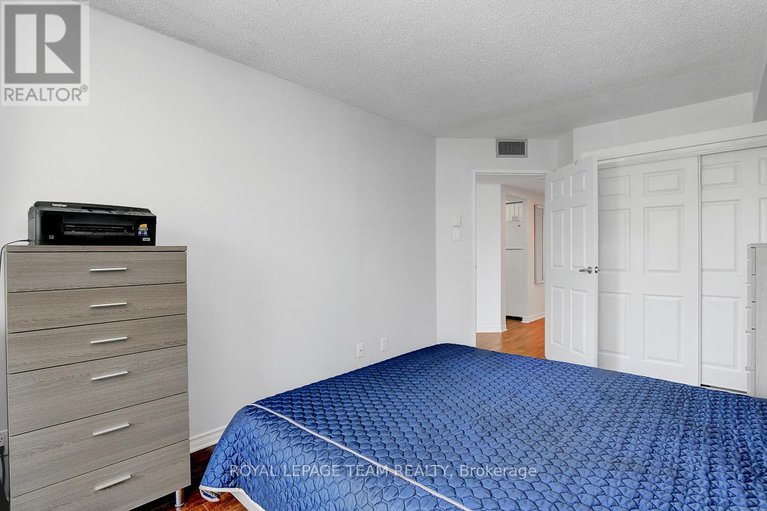 28414487/303-1500-riverside-drive/riverview-park/ottawa/ontario/K1G4J4_19